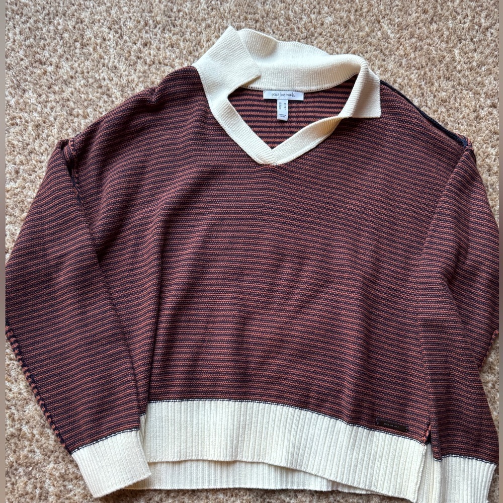 Peace World Love sweater size medium